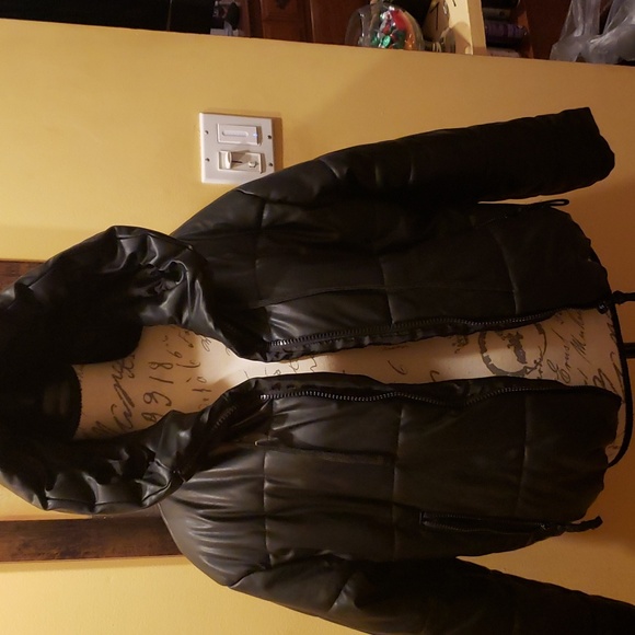 Fashion Nova Jackets & Blazers - Fashion Nova beautiful puffer type coat size small